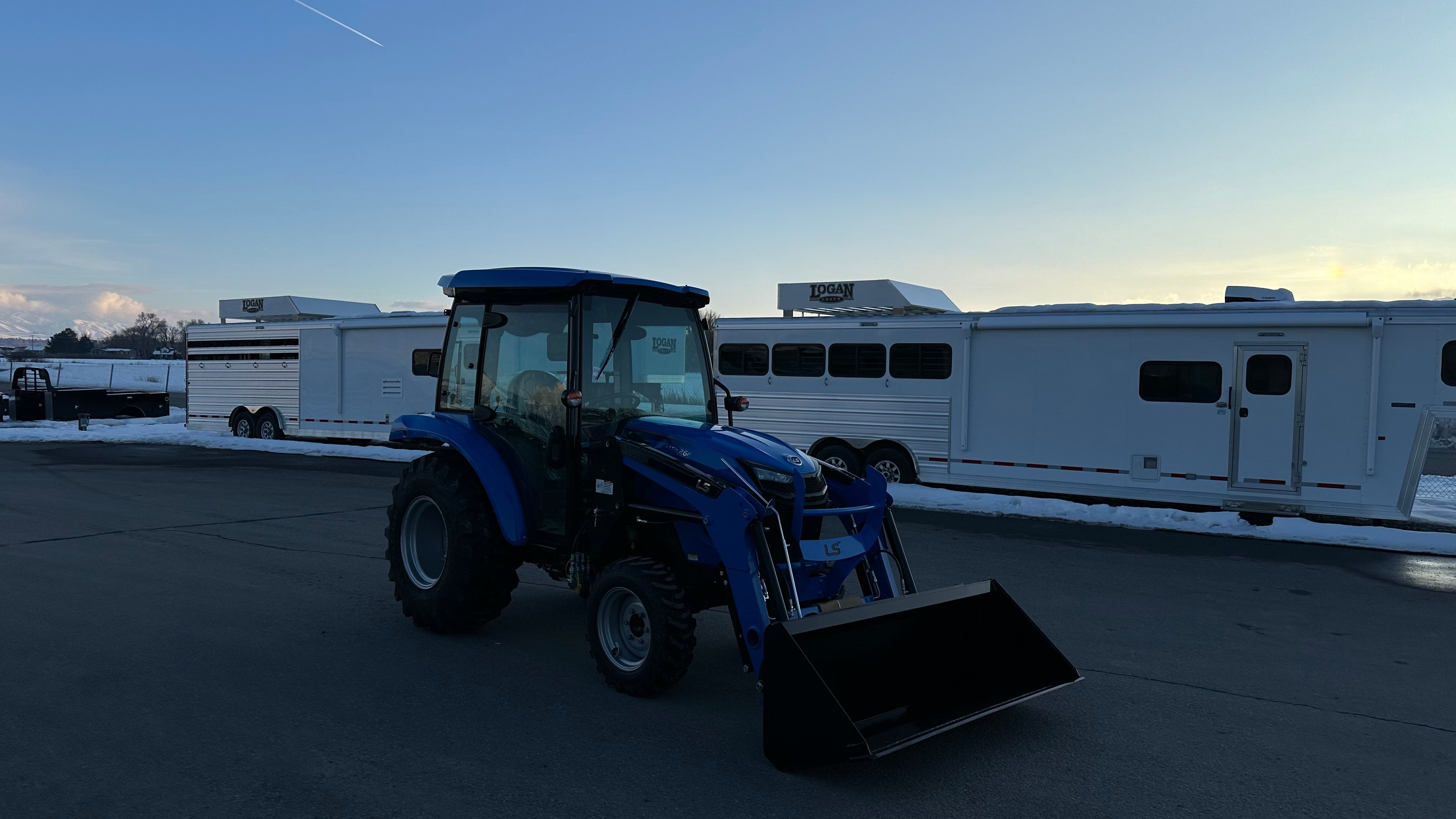 2024 LS Tractor MT226E