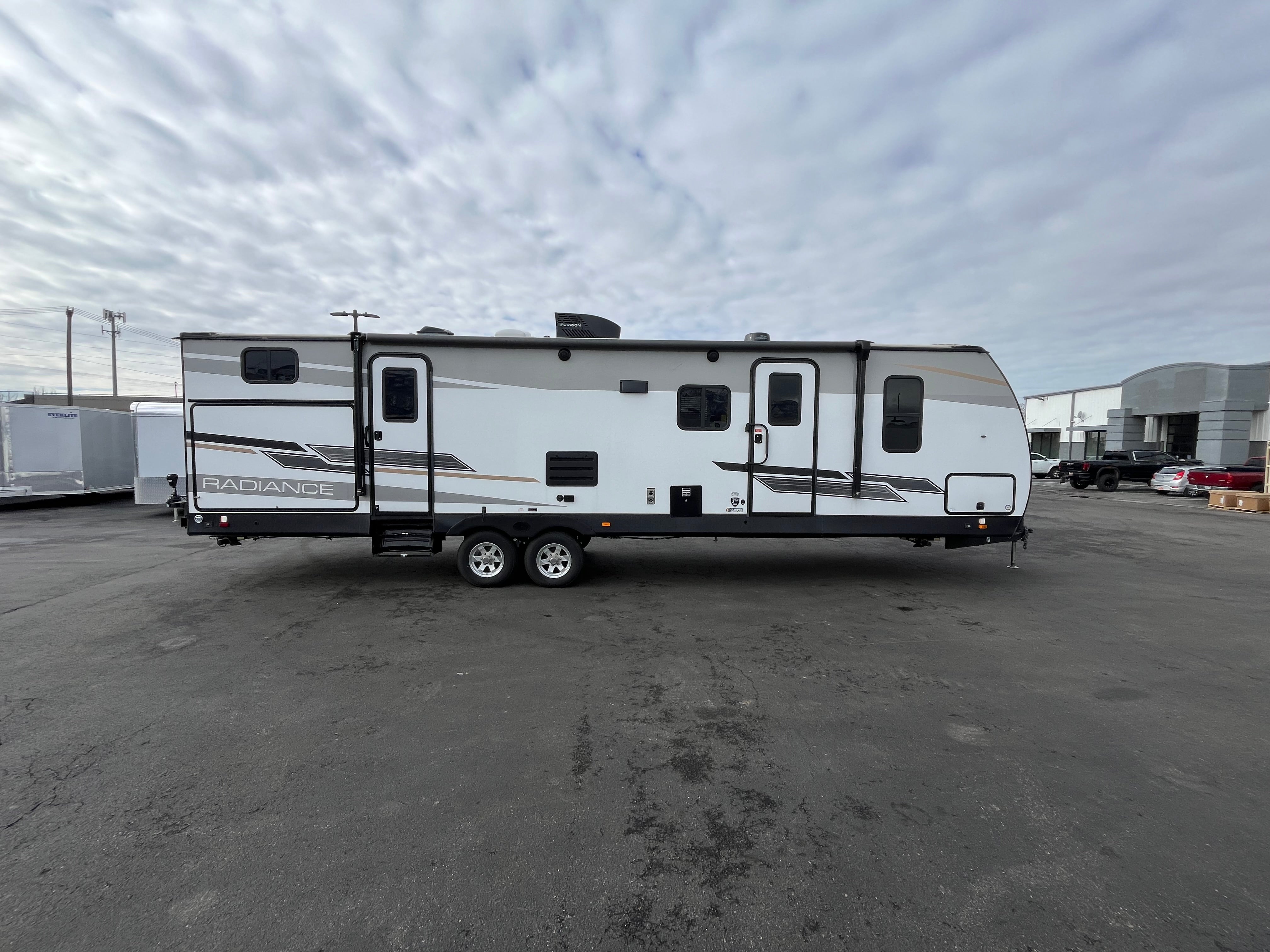 NEW Cruiser Radiance 30' Double Slide RV Trailer