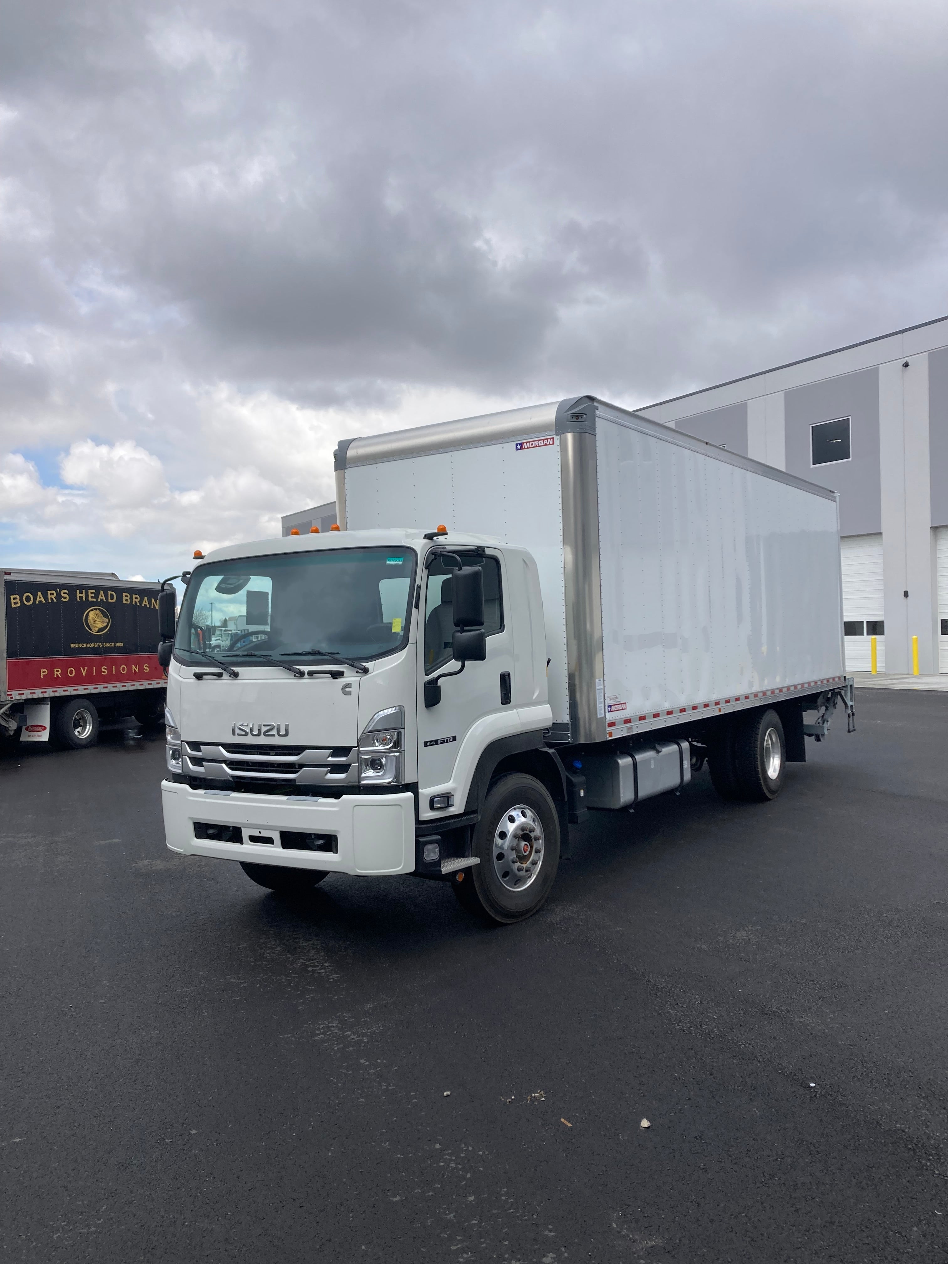 2024 Isuzu FTR Diesel 26' Box Truck with Maxon Lift Gate