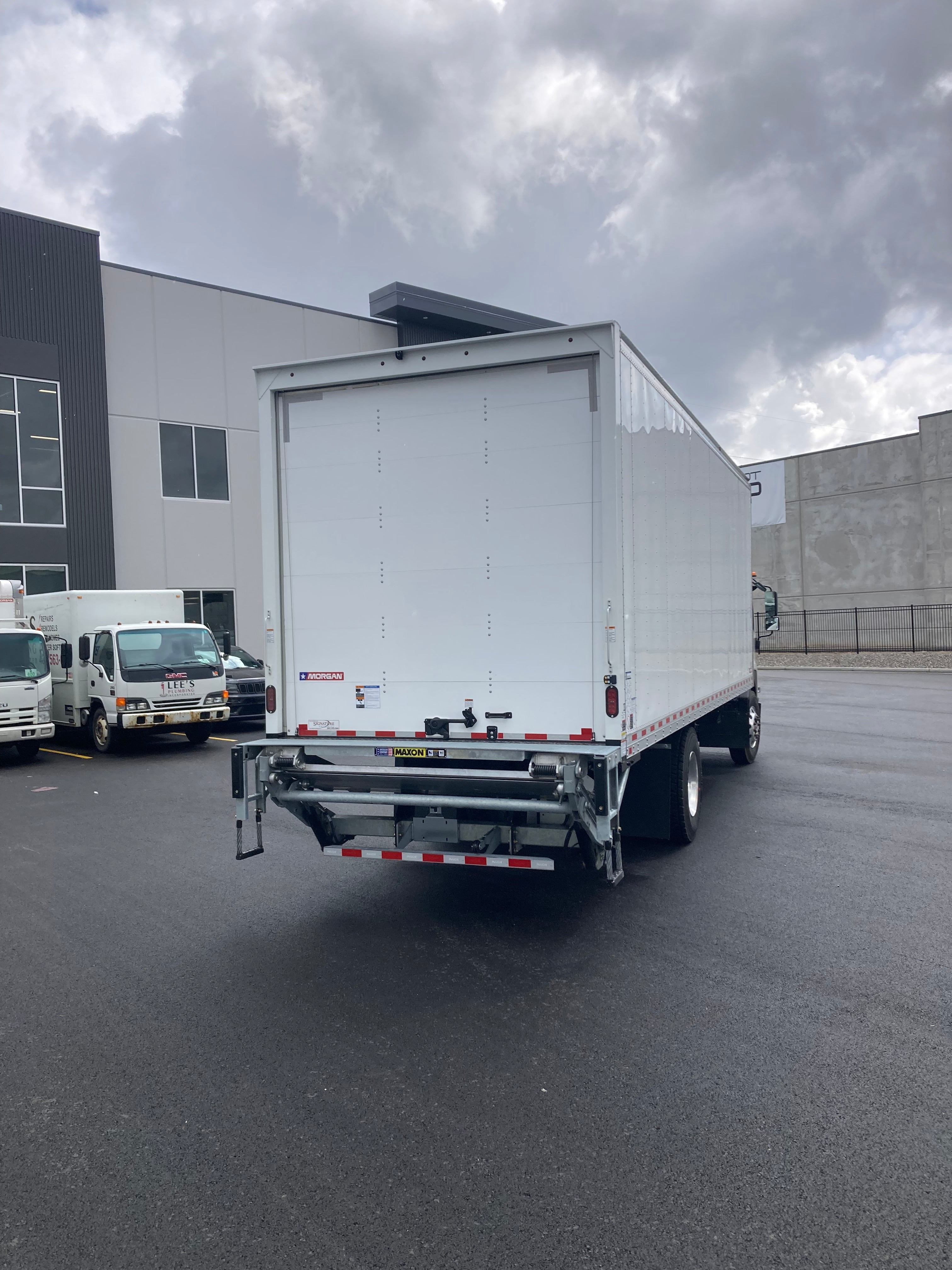 2024 Isuzu FTR Diesel 26' Box Truck with Maxon Lift Gate