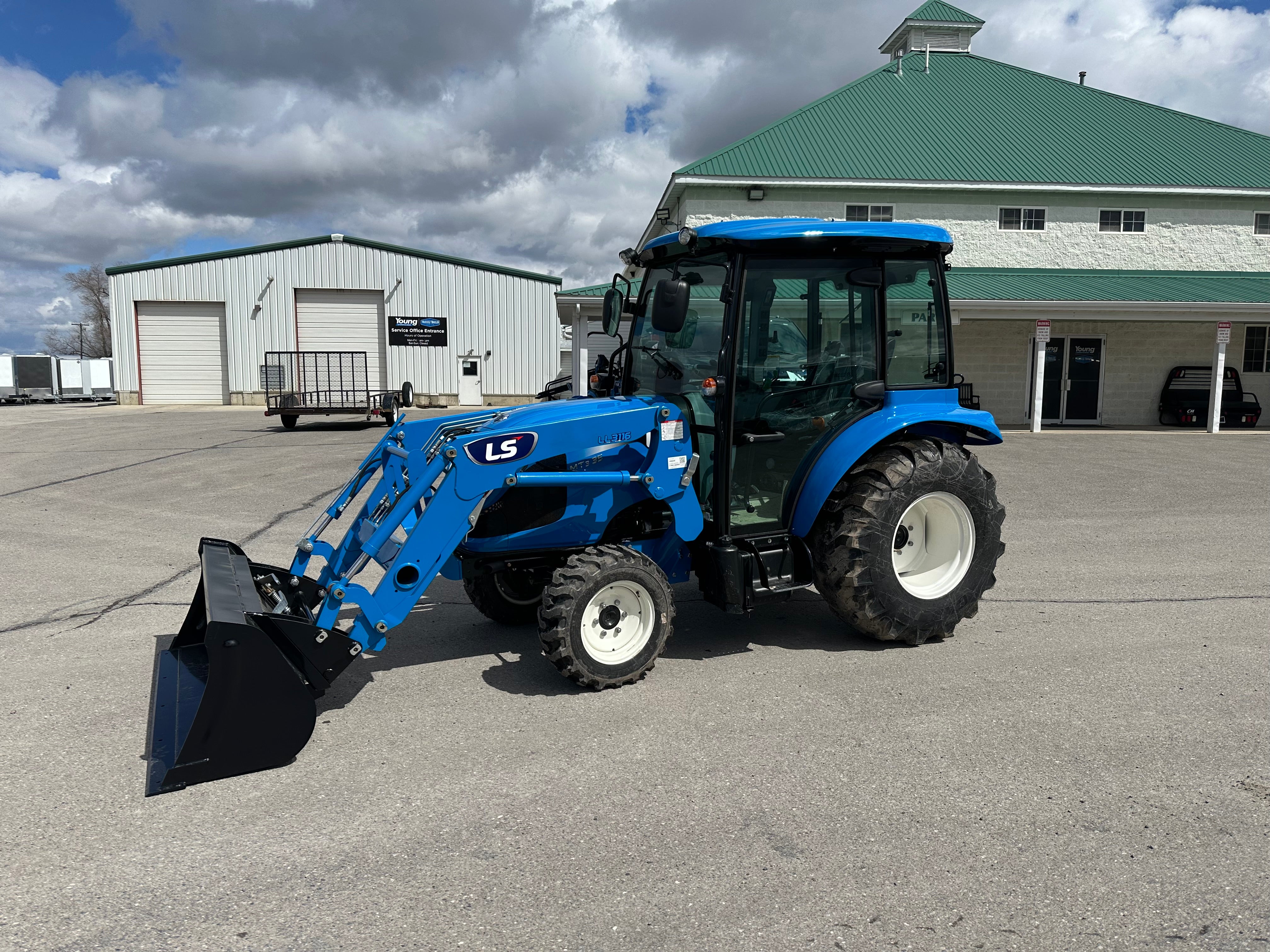 2024 LS MT335-HT WOTH FRONT LOADER