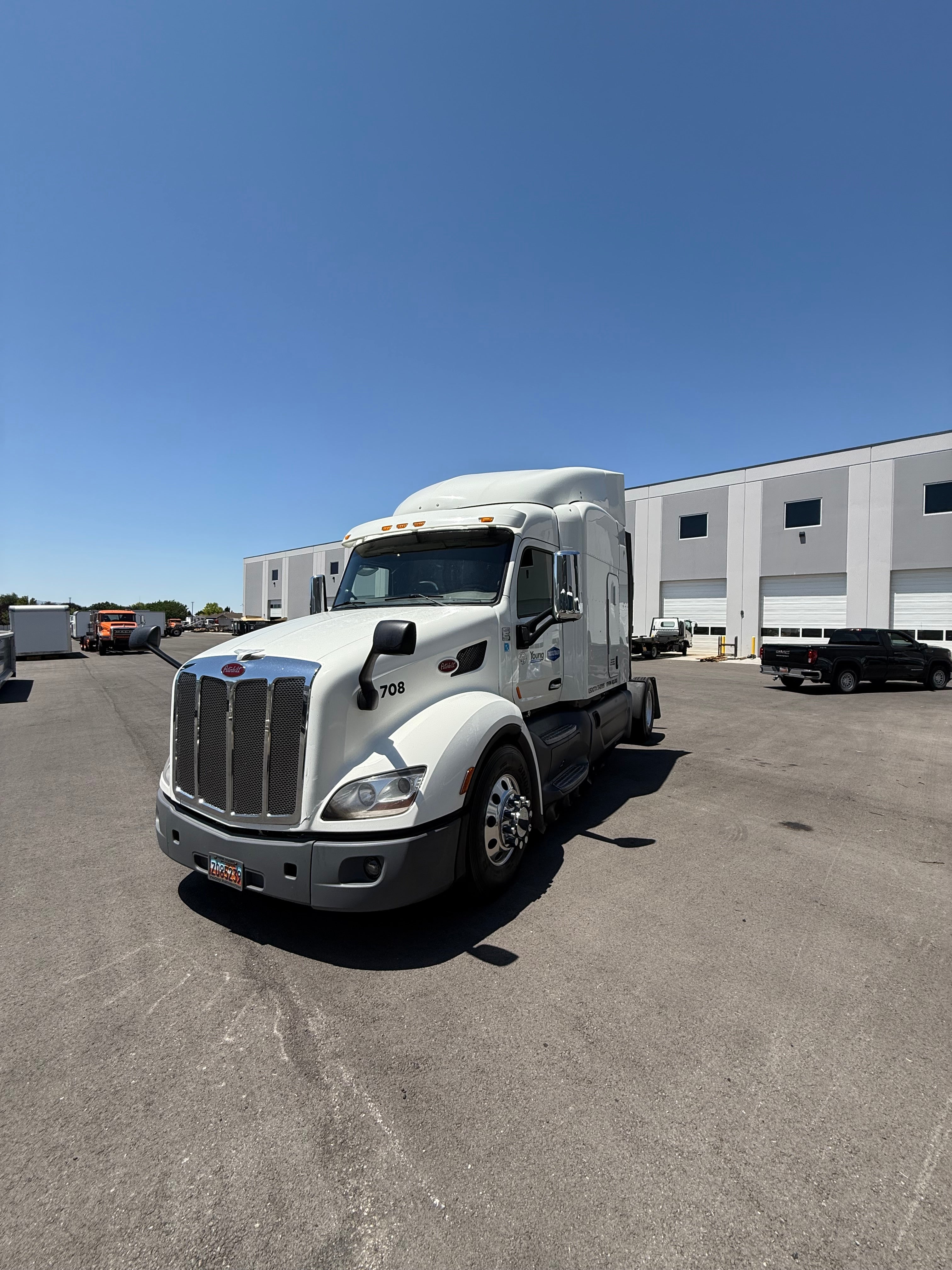 Used 2016 Peterbilt 579 Sleeper Truck