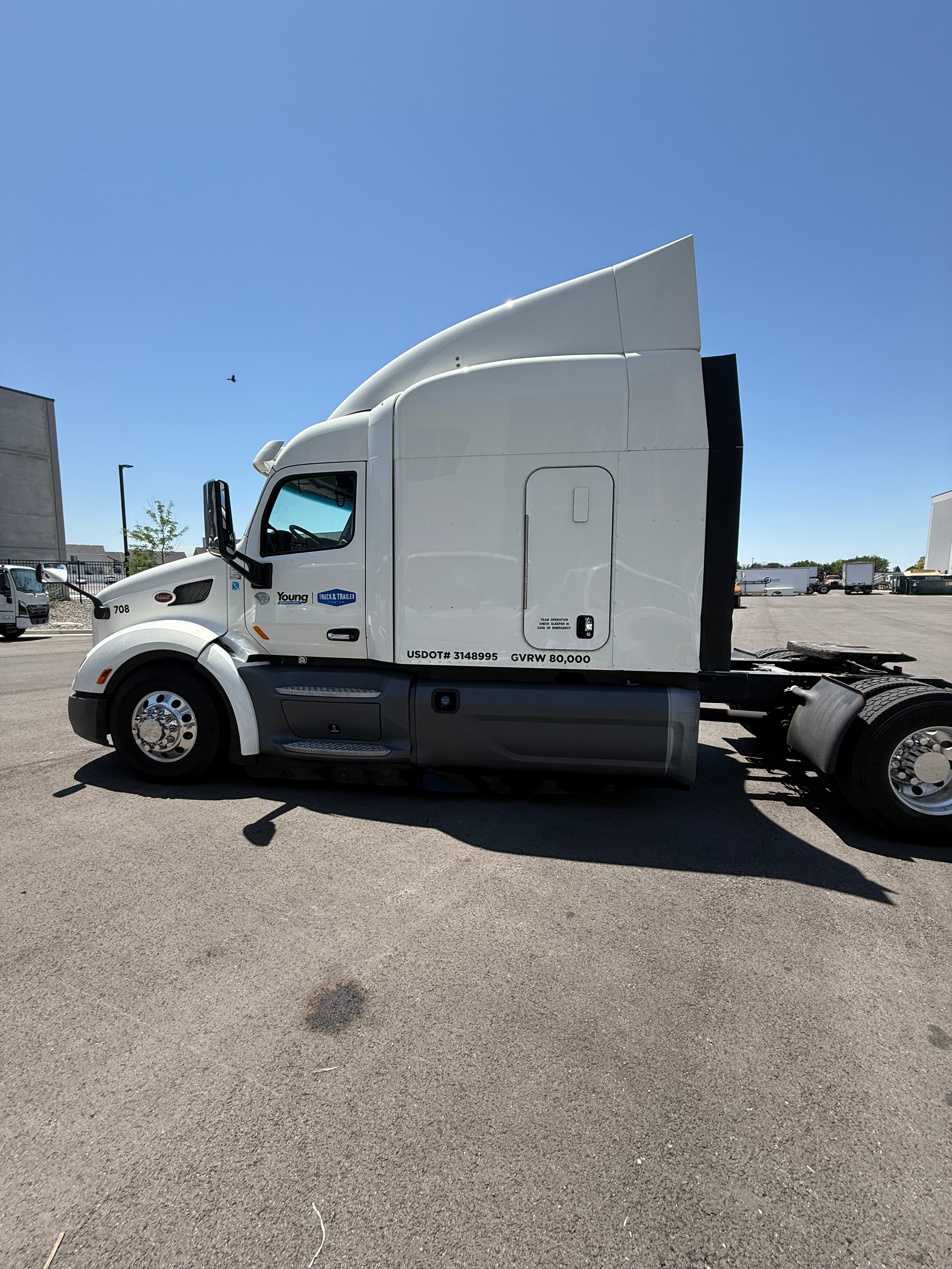Used 2016 Peterbilt 579 Sleeper Truck