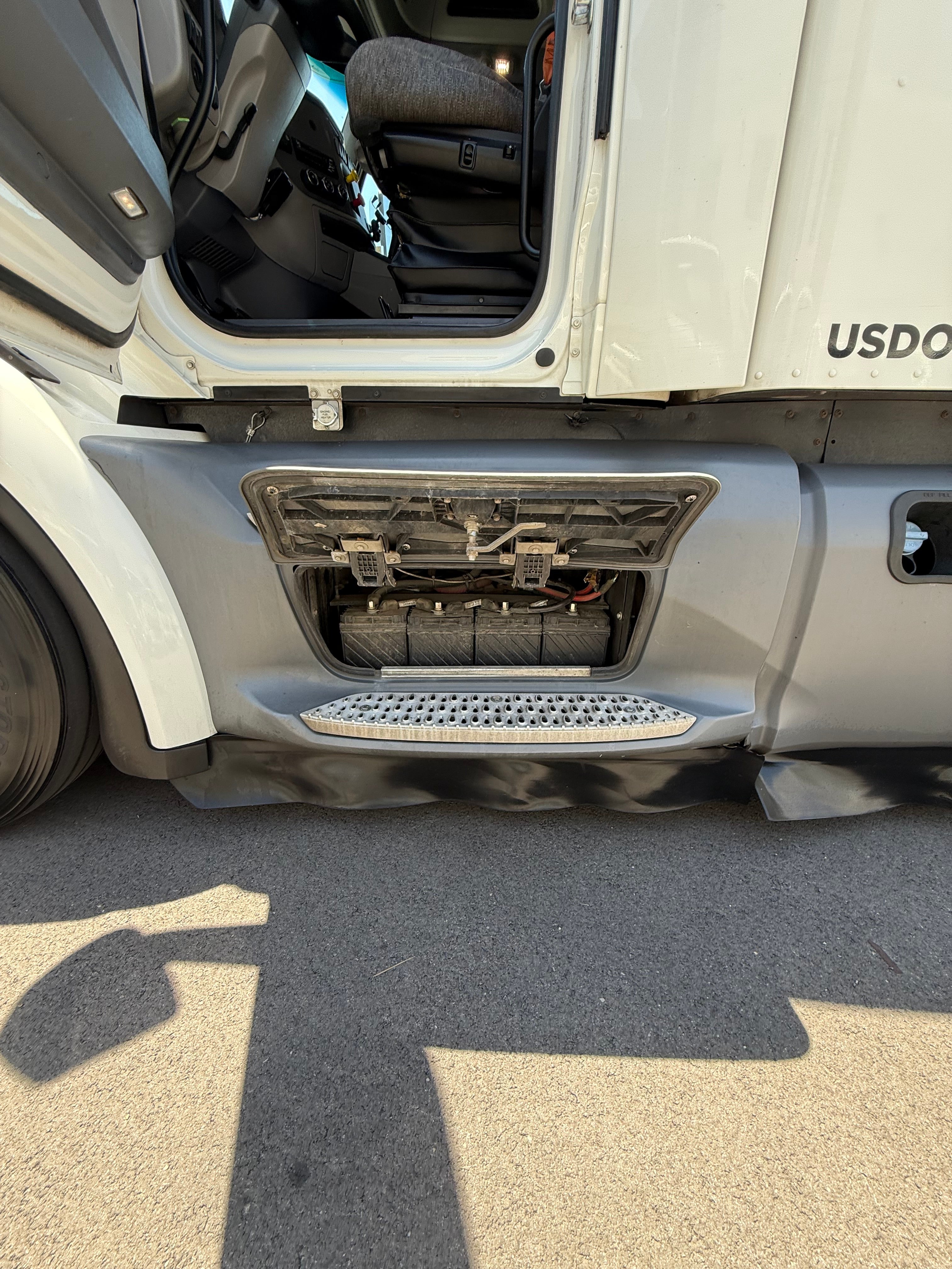 Used 2016 Peterbilt 579 Sleeper Truck