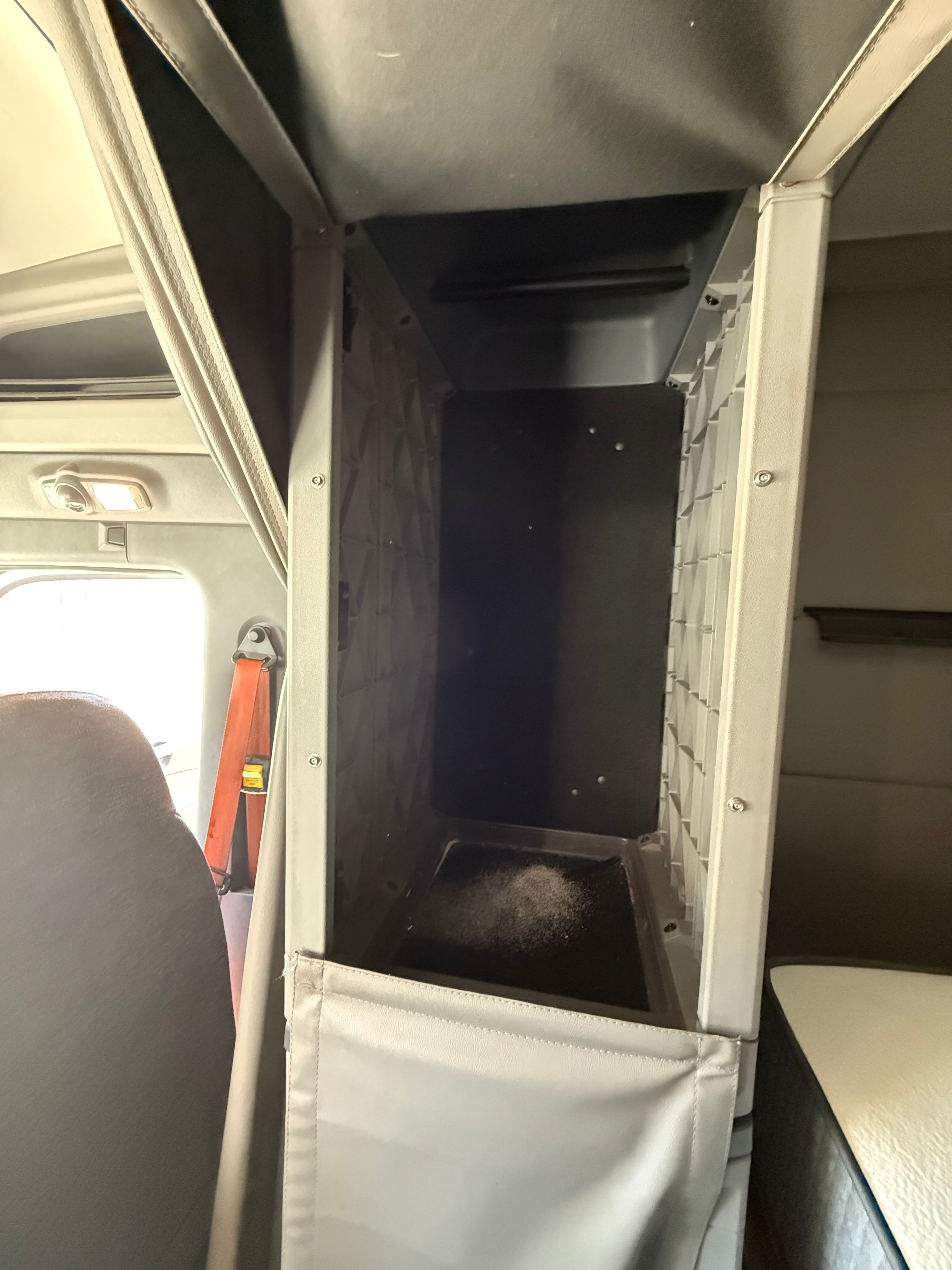 Used 2016 Peterbilt 579 Sleeper Truck