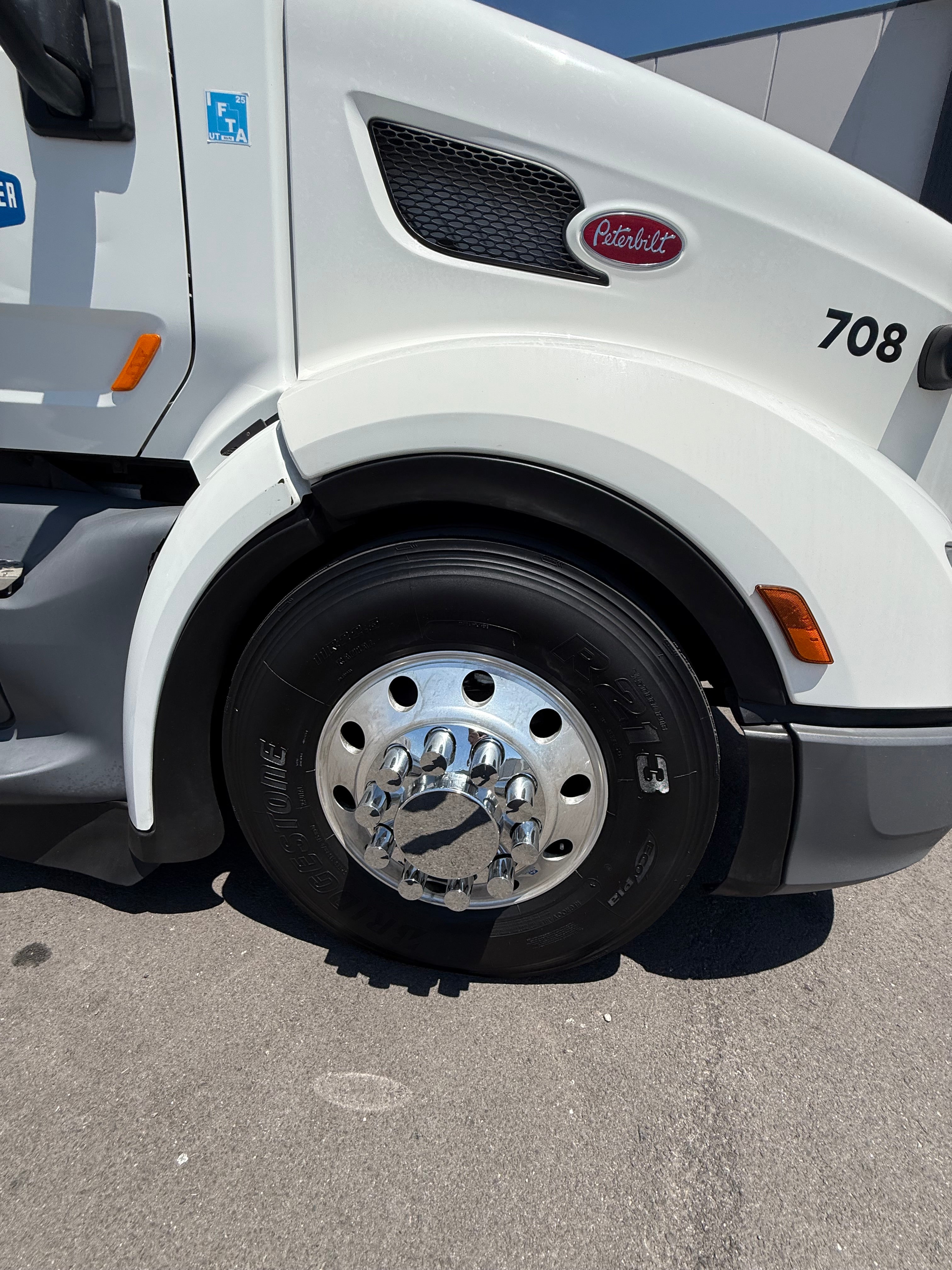 Used 2016 Peterbilt 579 Sleeper Truck