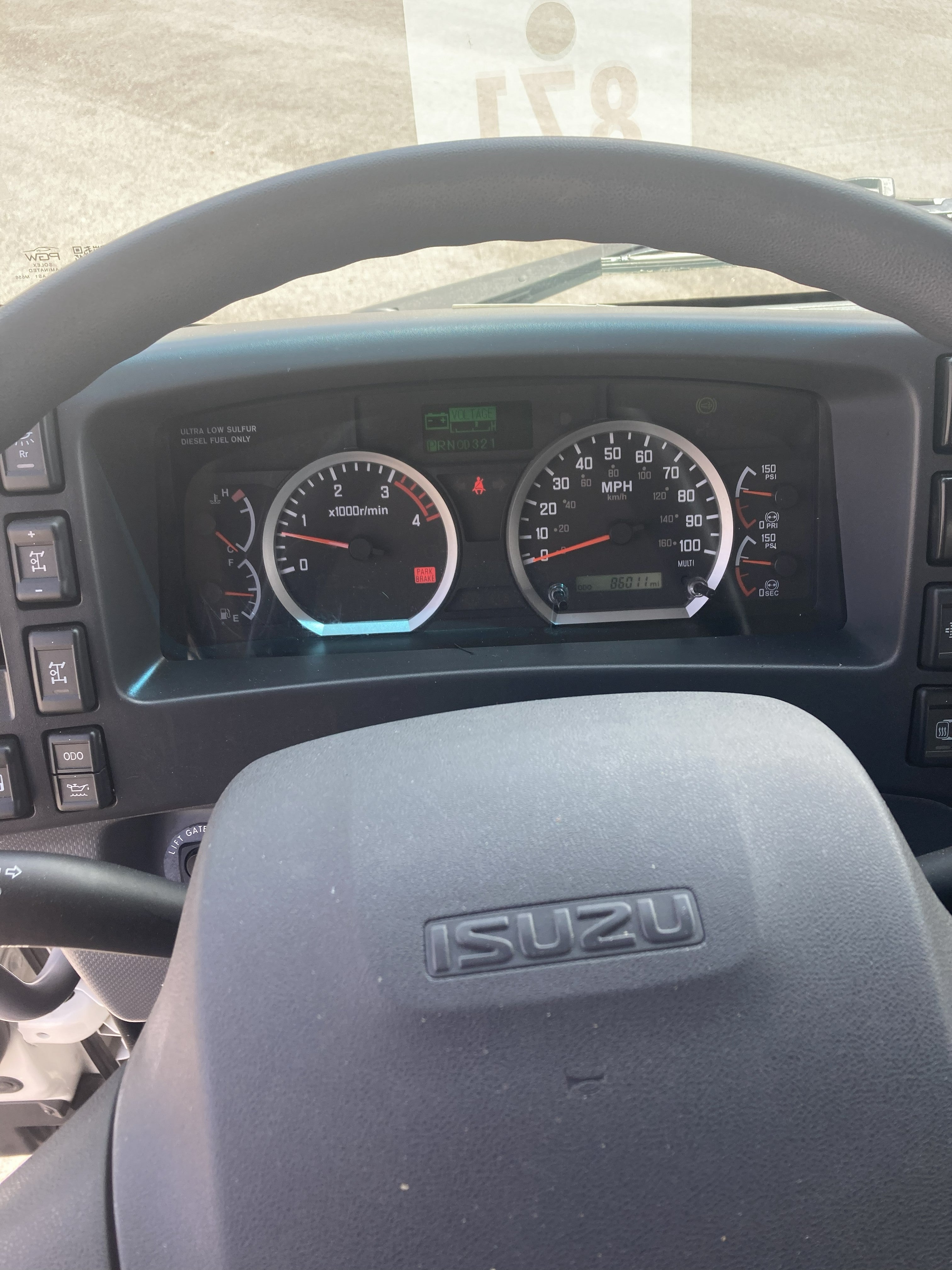 CERTIFIED USED 2020 ISUZU FTR 26' BOX TRUCK