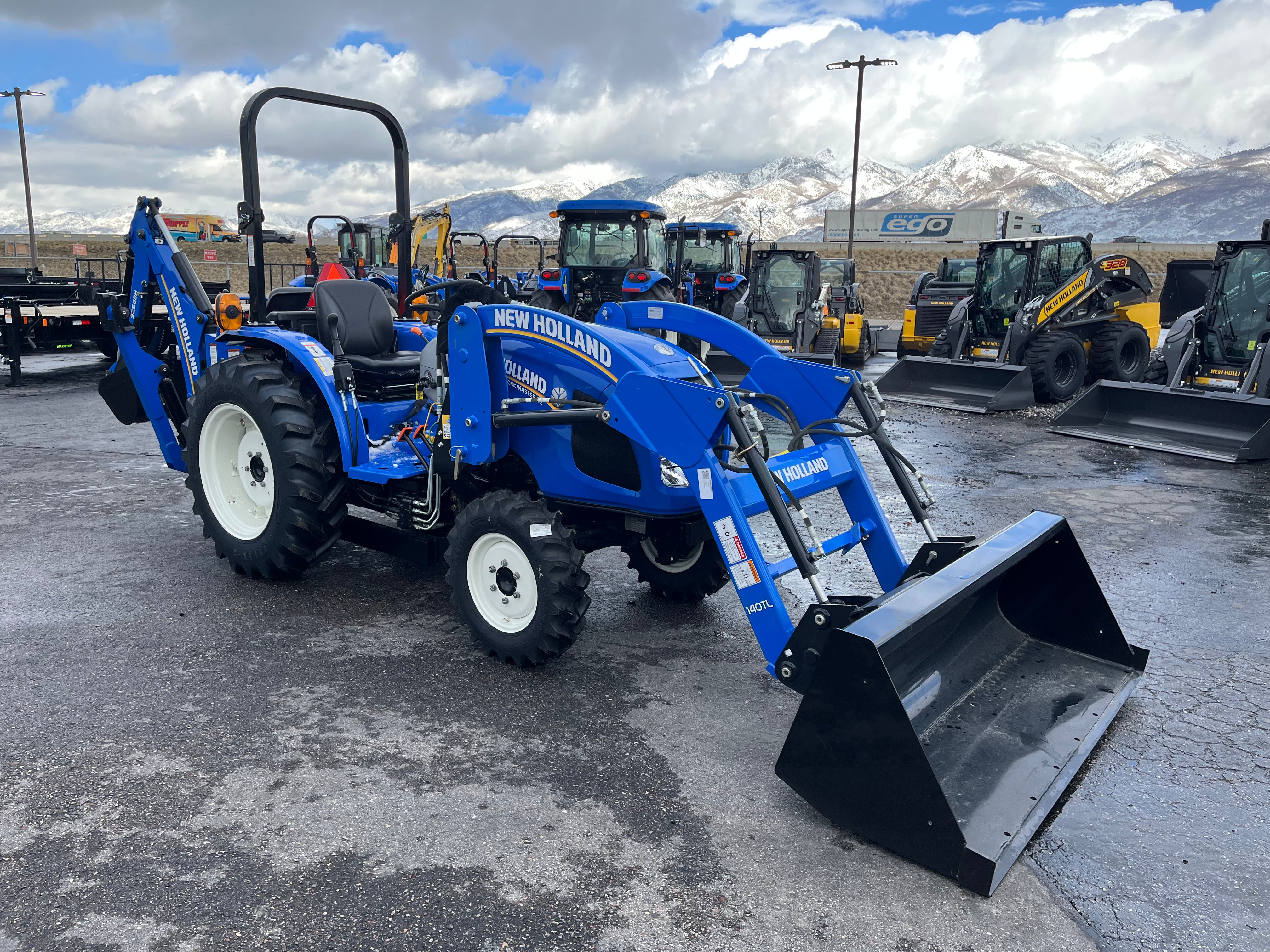 New Holland Workmaster 35 Tractor Backhoe