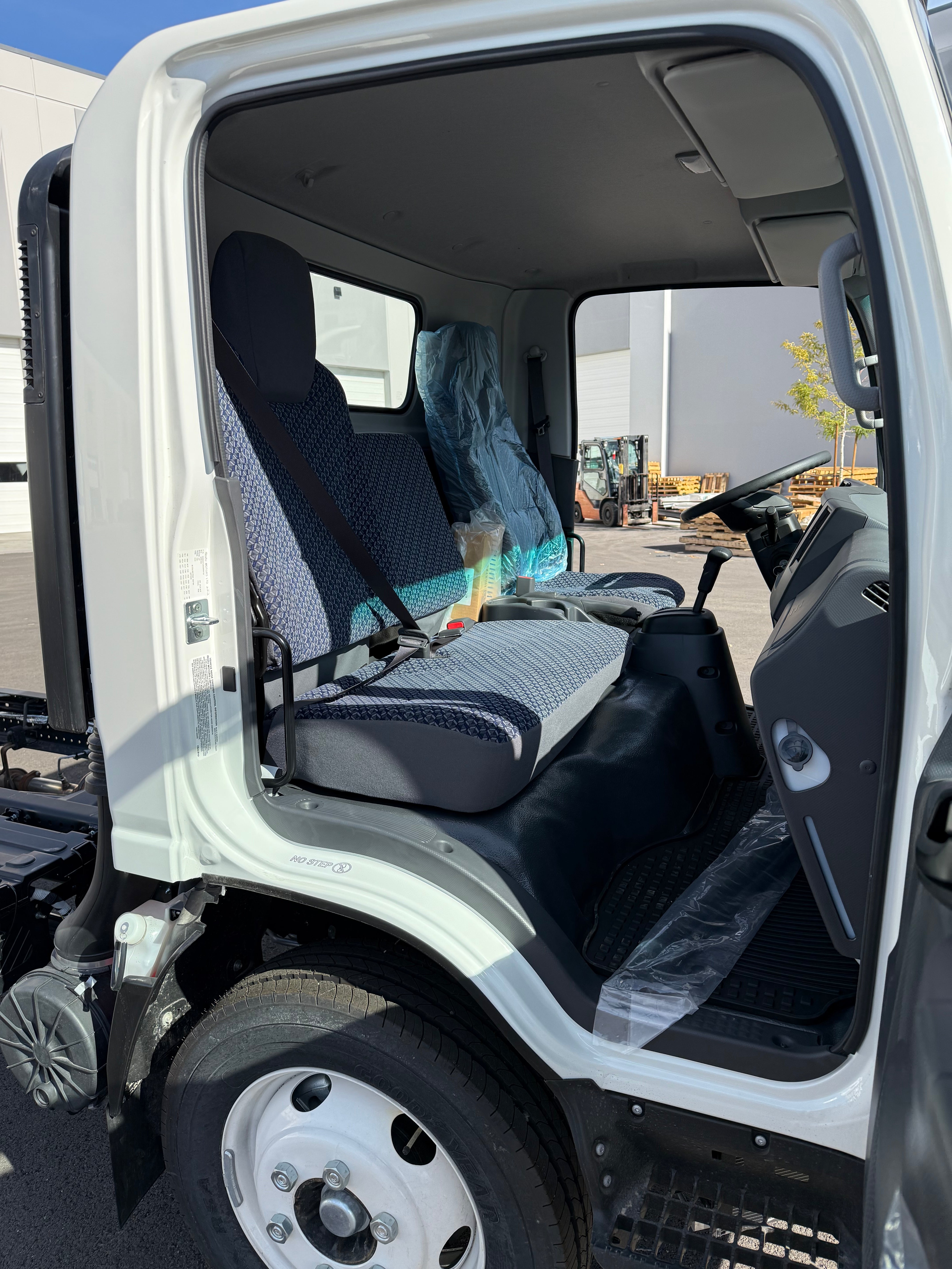 New 2025 Isuzu NRR Gas Cab and Chassis