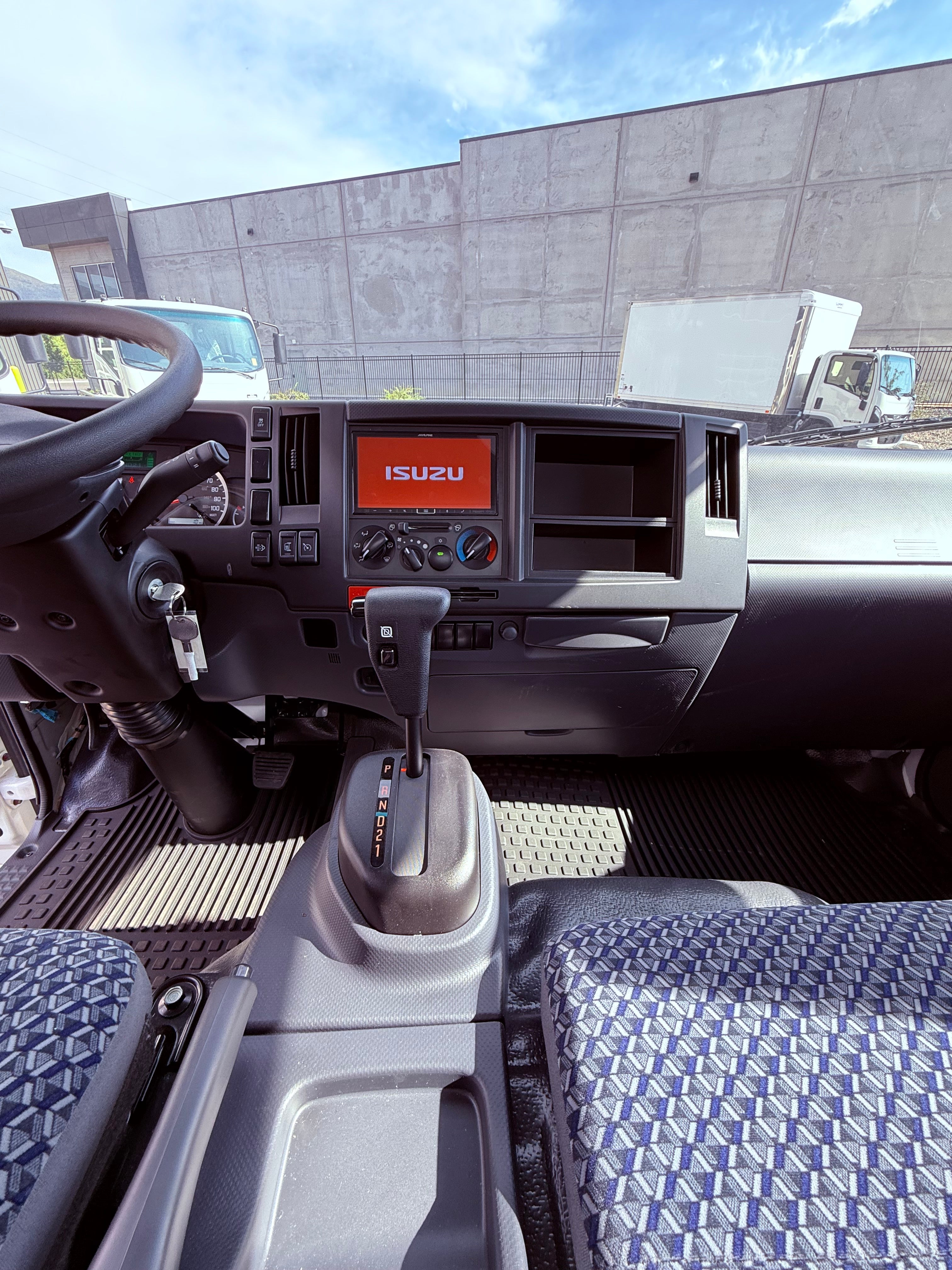 2024 Isuzu NRR Diesel 16' Box Truck