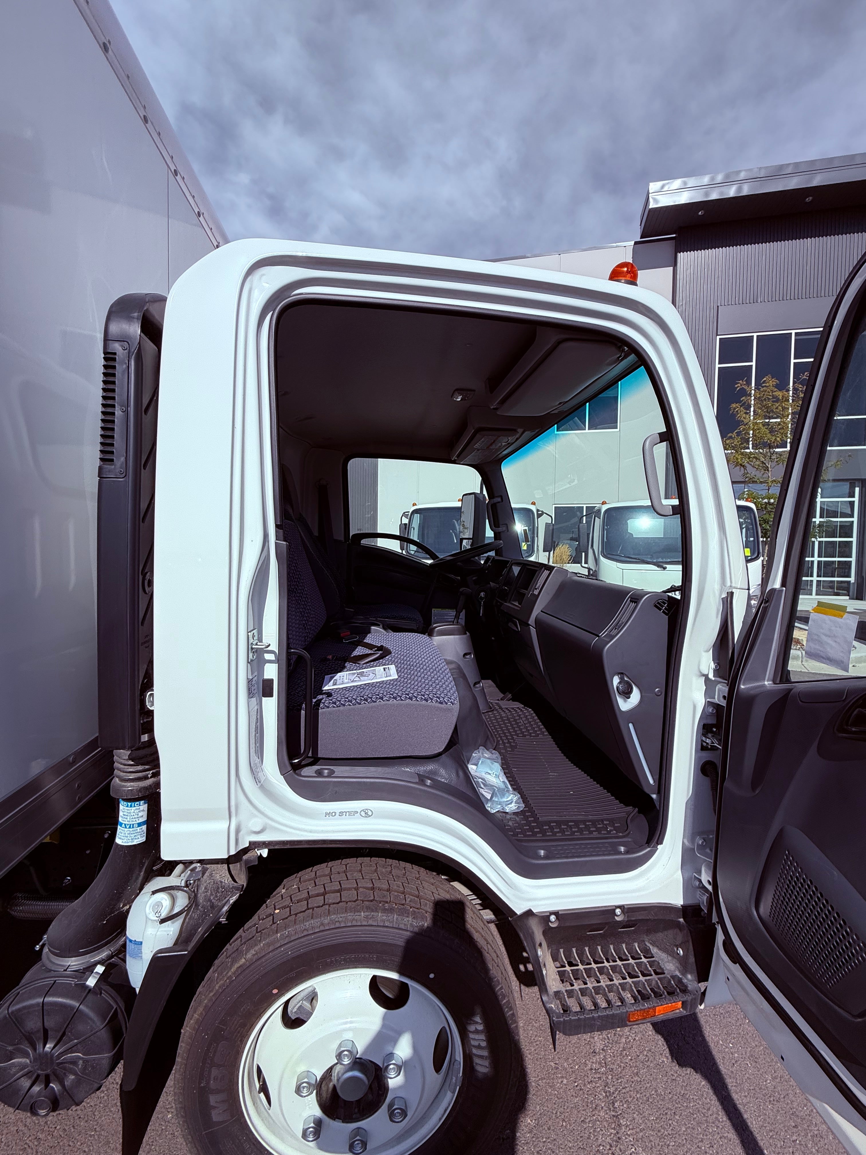 2024 Isuzu NRR Diesel 16' Box Truck