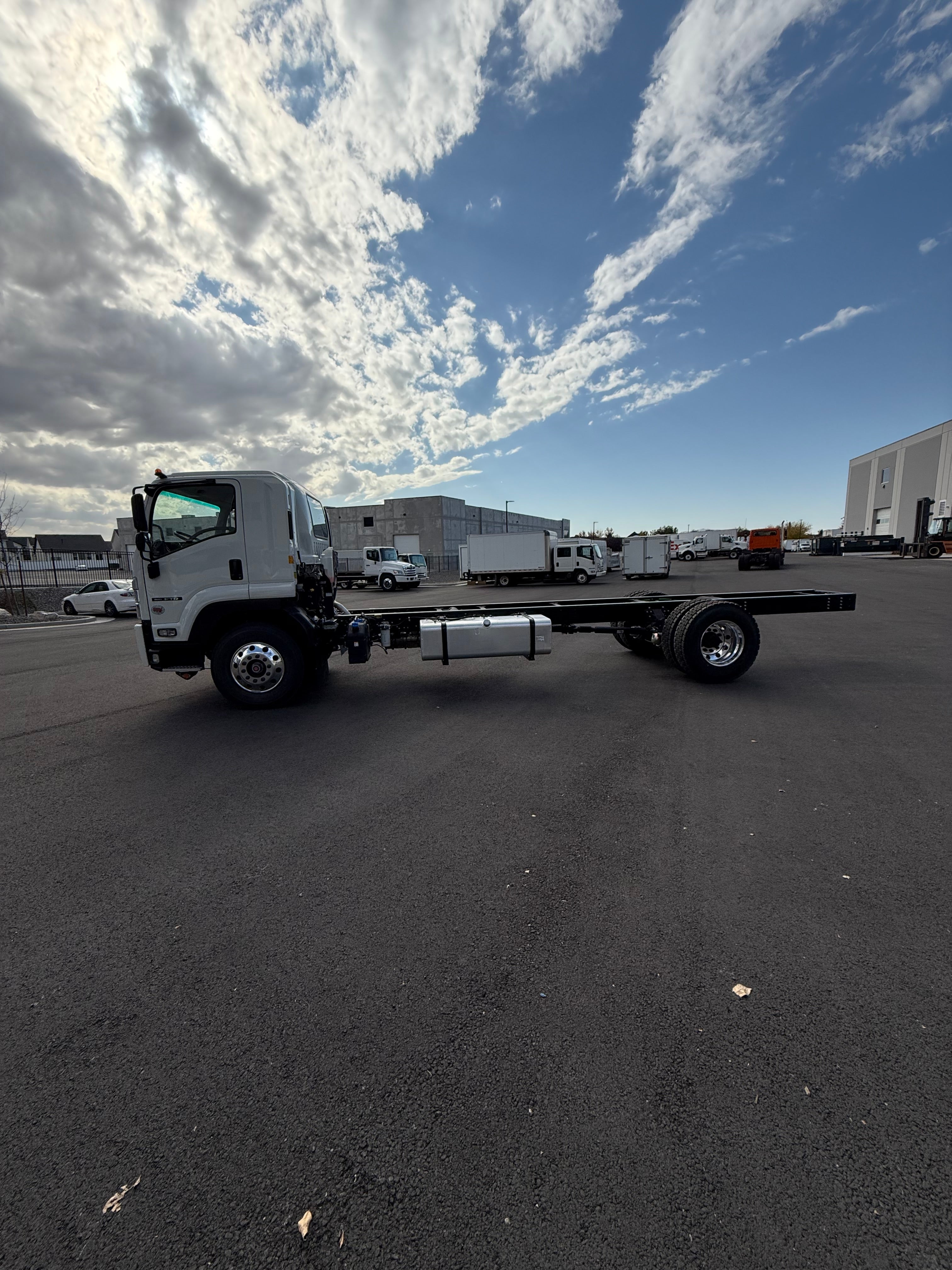 2025 Isuzu FTR Diesel Cab and Chassis Air Ride