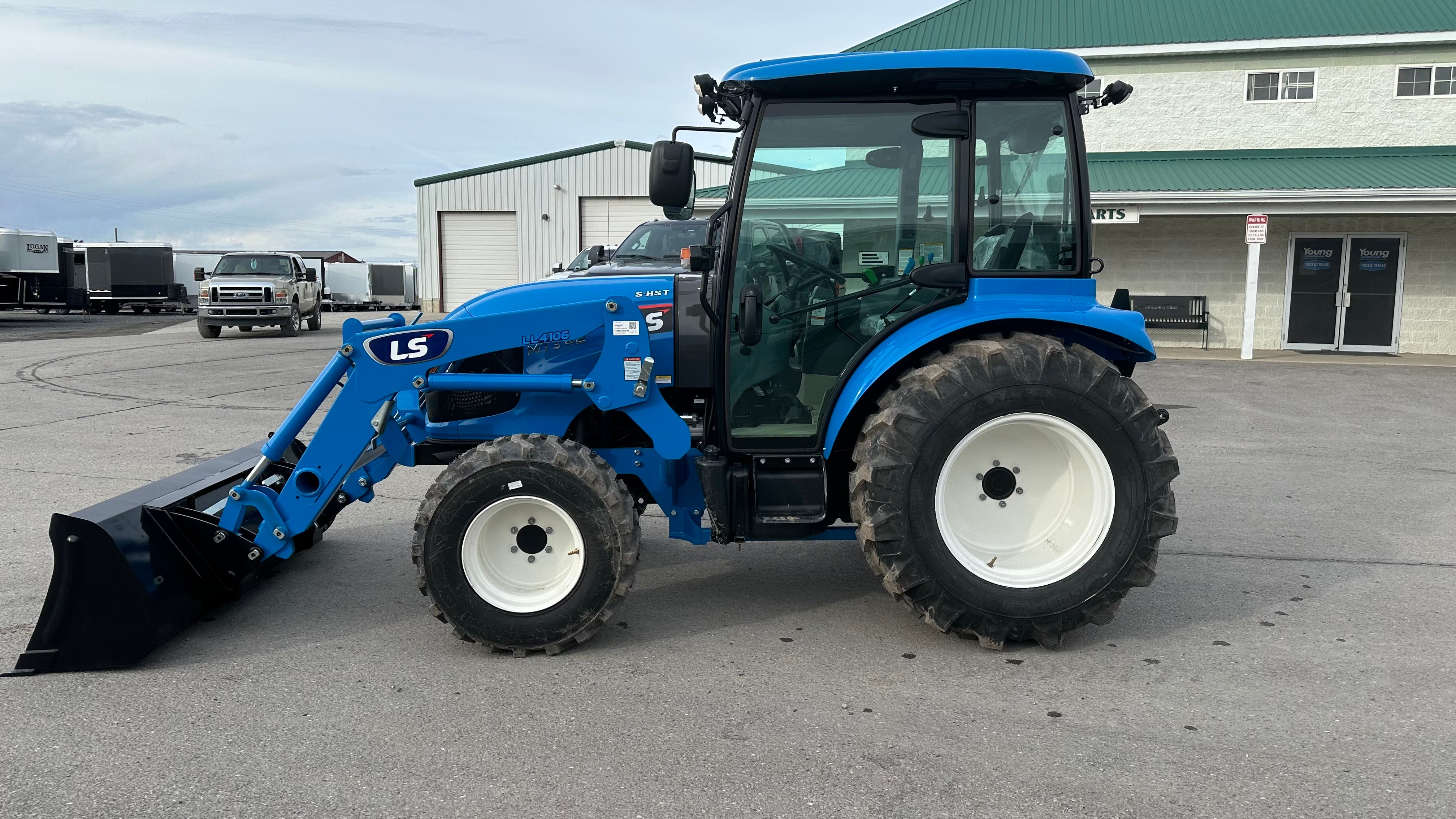 2024 LS MT342-HT TRACTOR WITH CAB AND LOADER