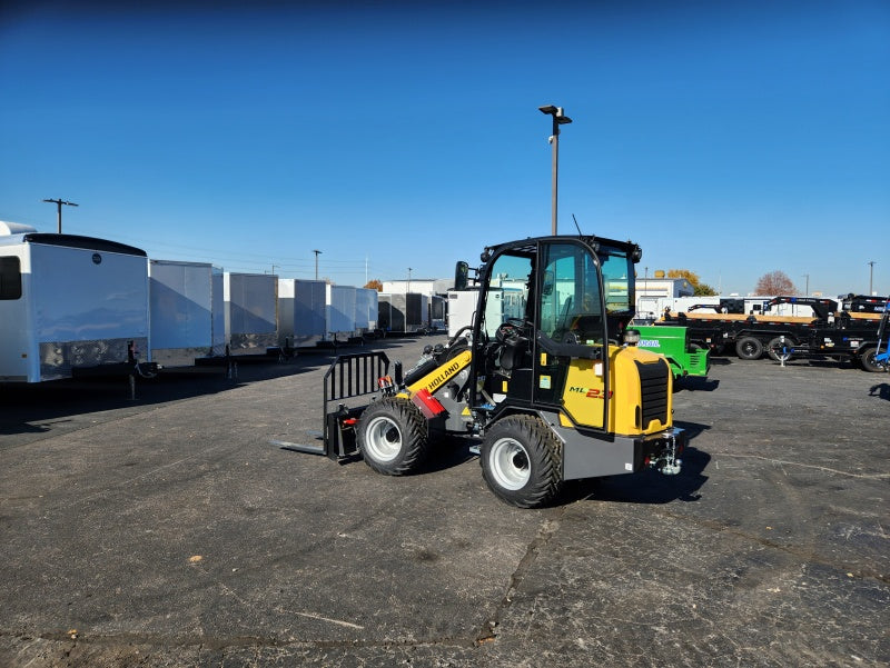 New Holland ML23 Small Articulating Loader