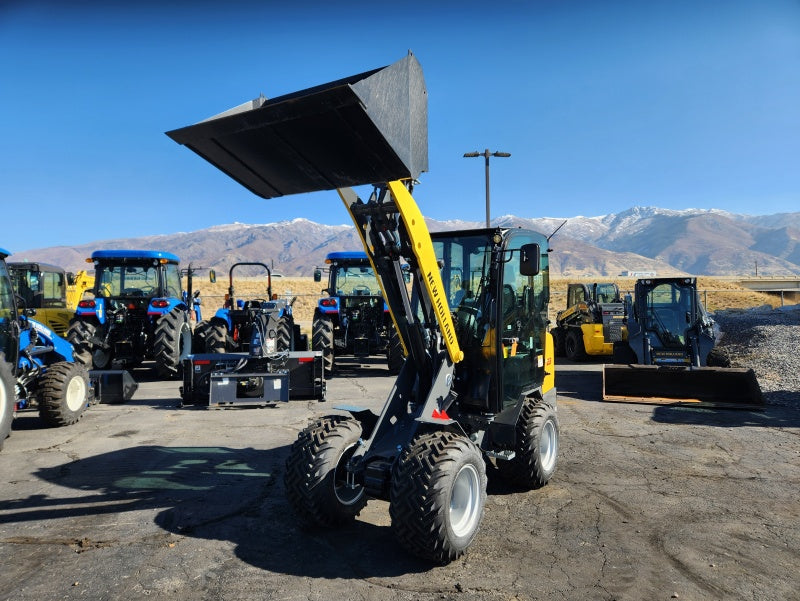 New Holland ML23 Small Articulating Loader