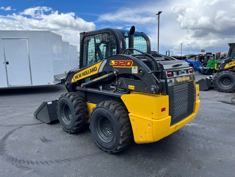 New Holland L320 Skid Steer - HVAC Cab