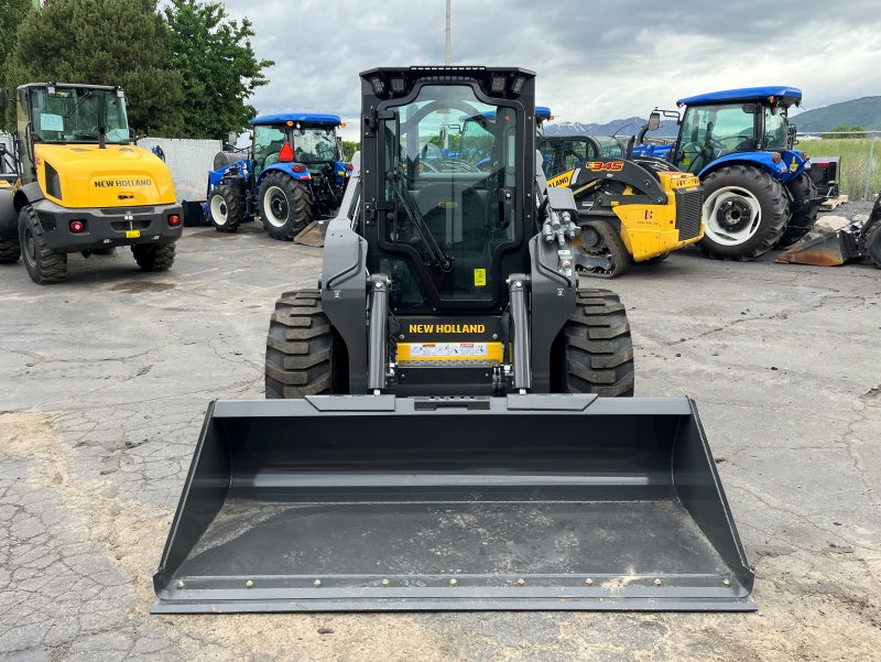 New Holland L334 Skid Steer