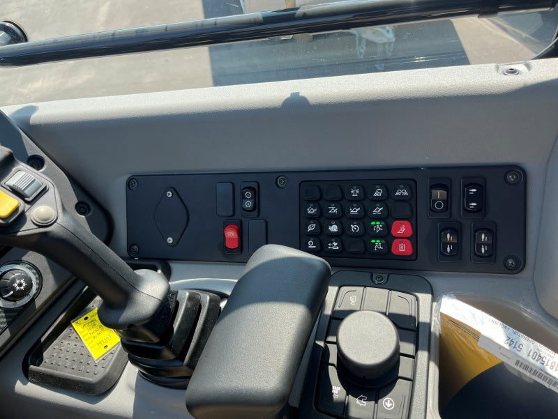 New Holland W80C Wheel Loader