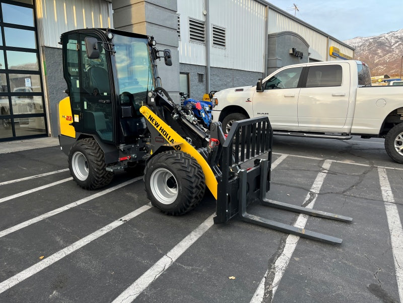 New Holland ML23 Small Articulating Loader