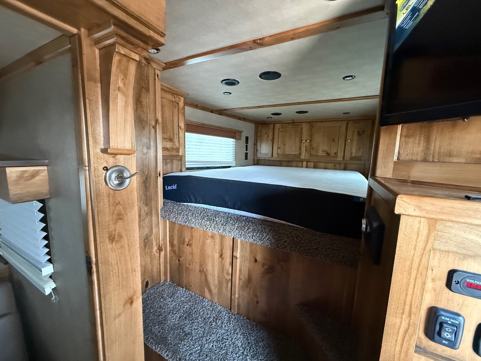 Logan Coach Sports Hauler Toy Hauler Trailer